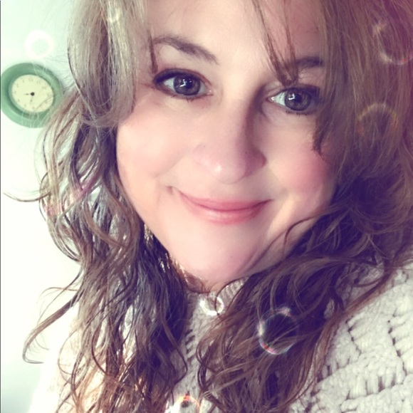 Meet your Posher, Linda - Picture 2 of 2